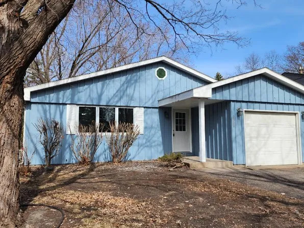 2309 N Upland Crst, Columbia Heights, MN 55421