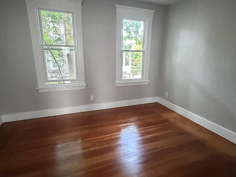 552 Central Ave — Photo 5