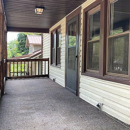 2nd image of 1717 Poplar St