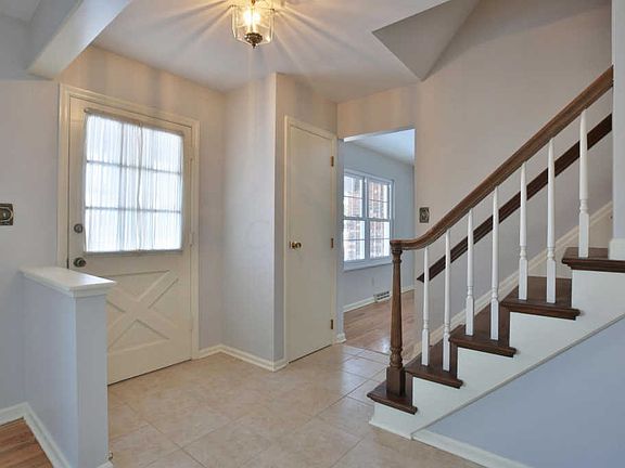 4th image of 507 Stevenson Ave