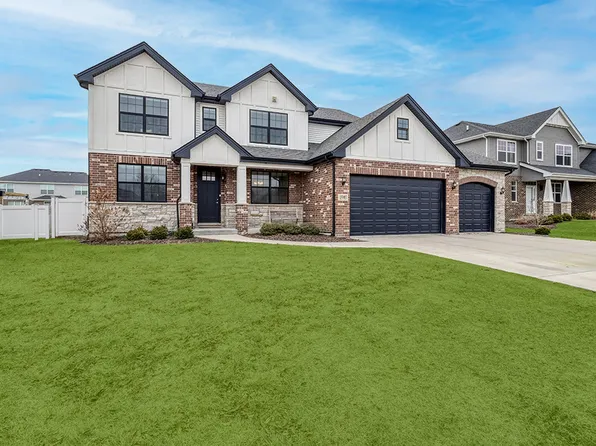 15903 Crimson Dr, Lockport, IL 60441