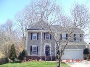 3504 Crescent Knoll Dr, Matthews, NC 28105
