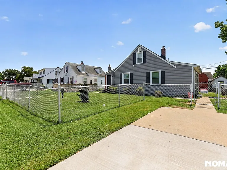 8217 Cornwall Rd — Photo 3