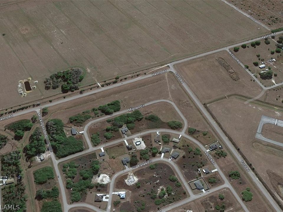 2nd image of 3050 Adcock Dr
