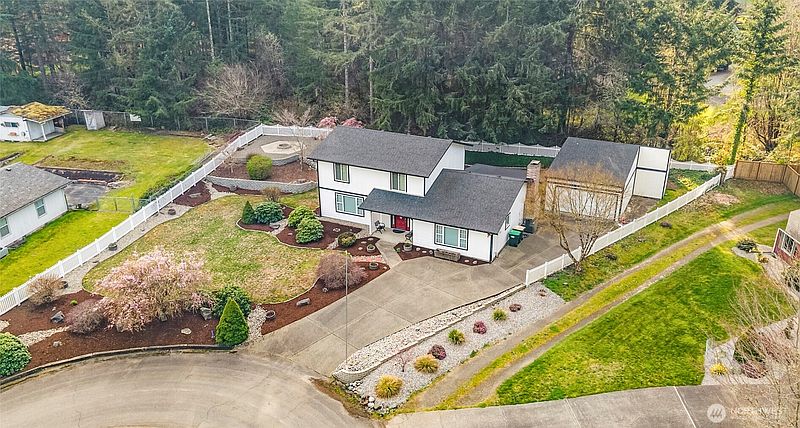 2nd image of 8573 Conifer Court SE