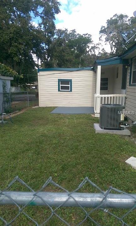 2nd image of 903 Maplewood St