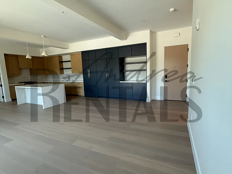950 Hough Ave #302 — Photo 5