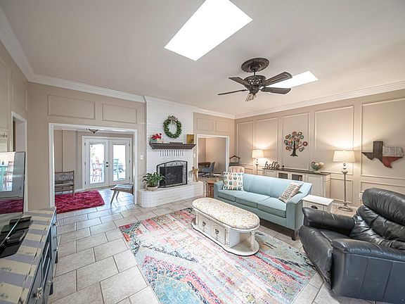 5th image of 4102 Westminister Dr
