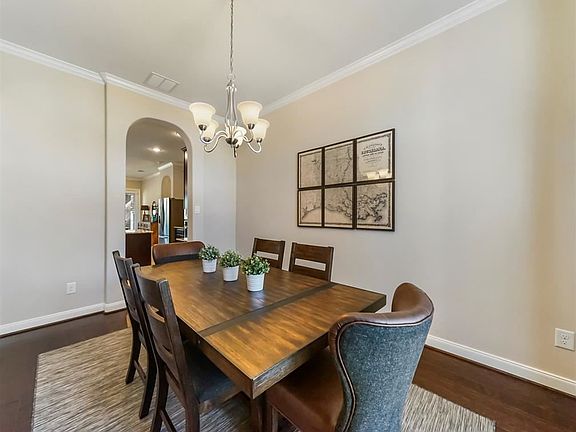 5th image of 5806 Green Meadows Ln