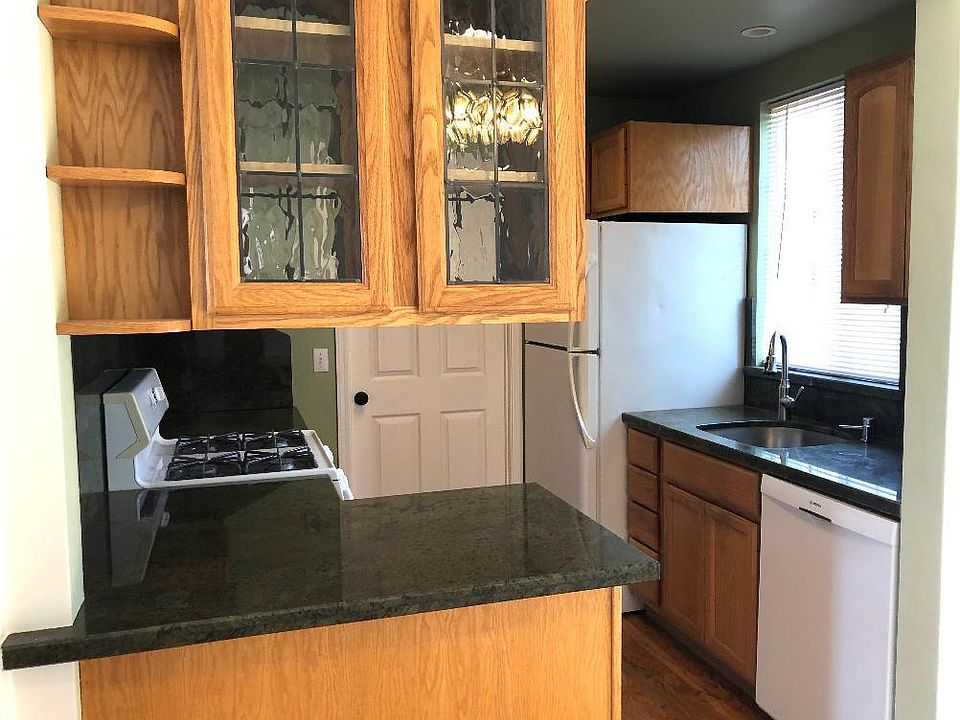 1st image of 473 Acacia Ave