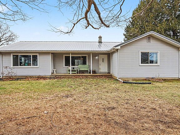 3rd image of 4761 Two Mile Rd