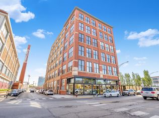 1872 N Clybourn Ave APT 403, Chicago, IL 60614
