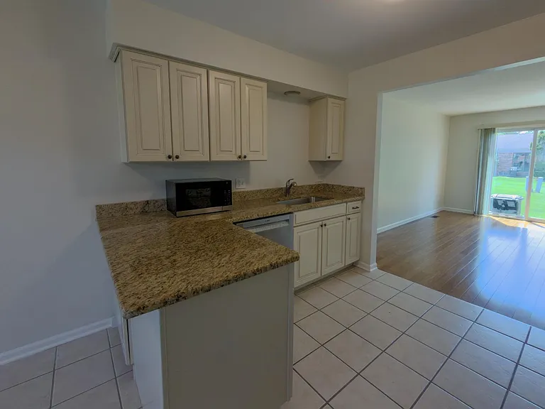 11575 Lynhurst Dr — Photo 18