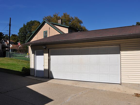 2 car Garage
