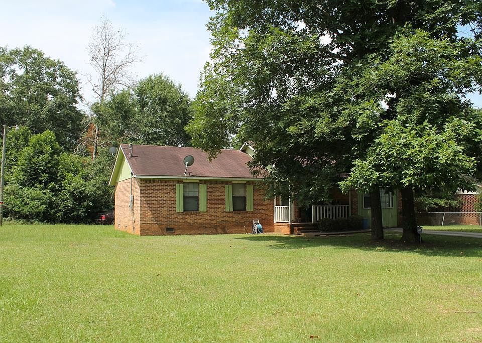 2nd image of 109 Shady Ln