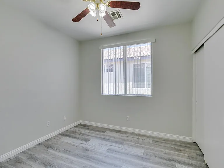5647 Indian Springs St — Photo 12