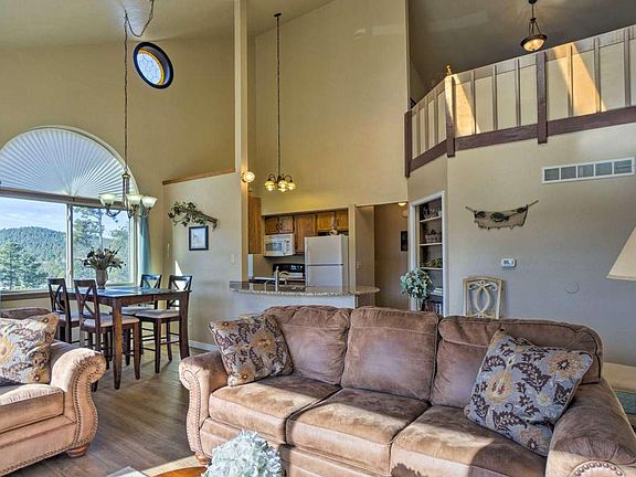 5th image of 920 Ponderosa Way APT A