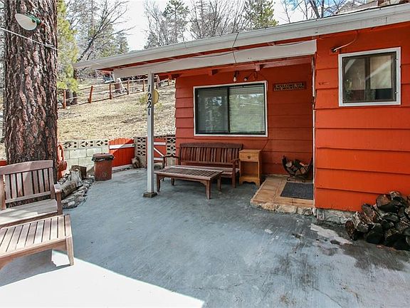 5th image of 1221 Crags Ln