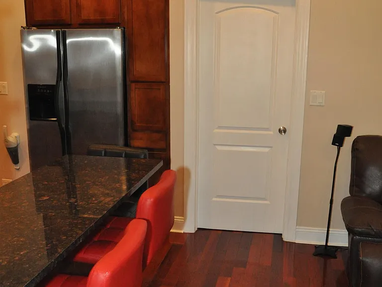 1908 N Fairfield Ave #2N — Photo 3