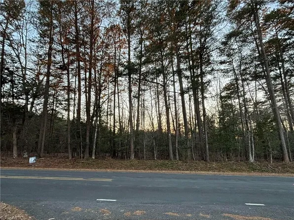 1105 Shoreline Dr #39 & 40, New London, NC 28127