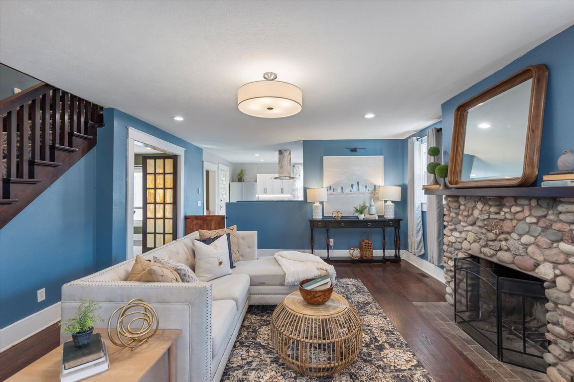 next background image