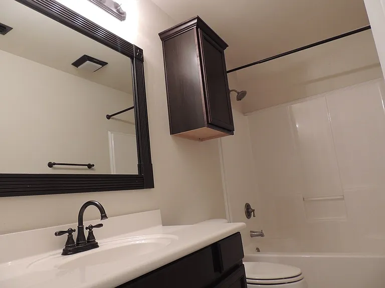 805 Nolan Ryan Dr — Photo 14