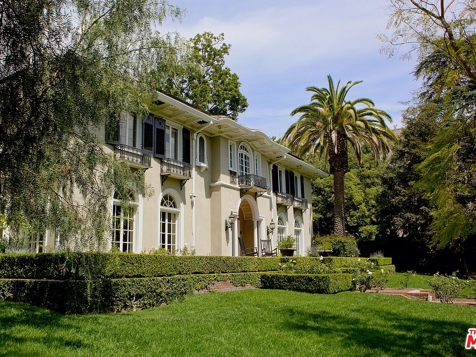 1st image of 1800 Camino Palmero St