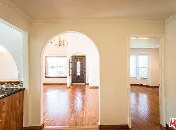 5th image of 3612 Greenfield Ave