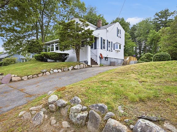 3rd image of 17 Great Pond Rd