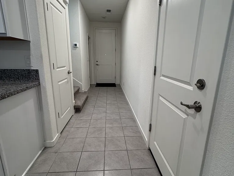 1642 Chanticleer Ln — Photo 2