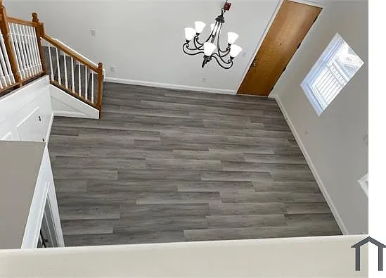 3 bed, 1000 sqft, $3,729 — Photo 2