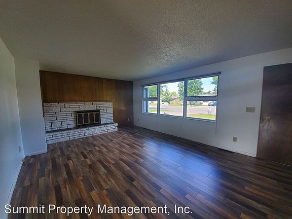4th image of 915 Dixon Ave