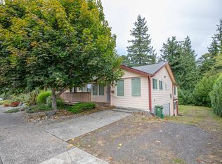 1776 Cottonwood Ave, Coos Bay, OR 97420