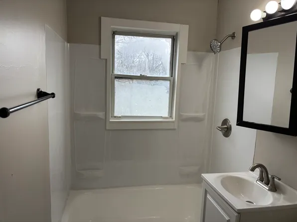 5836 N 68th St, Milwaukee, WI 53218