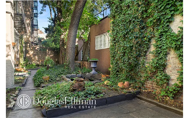 Rented by Douglas Elliman | media 7