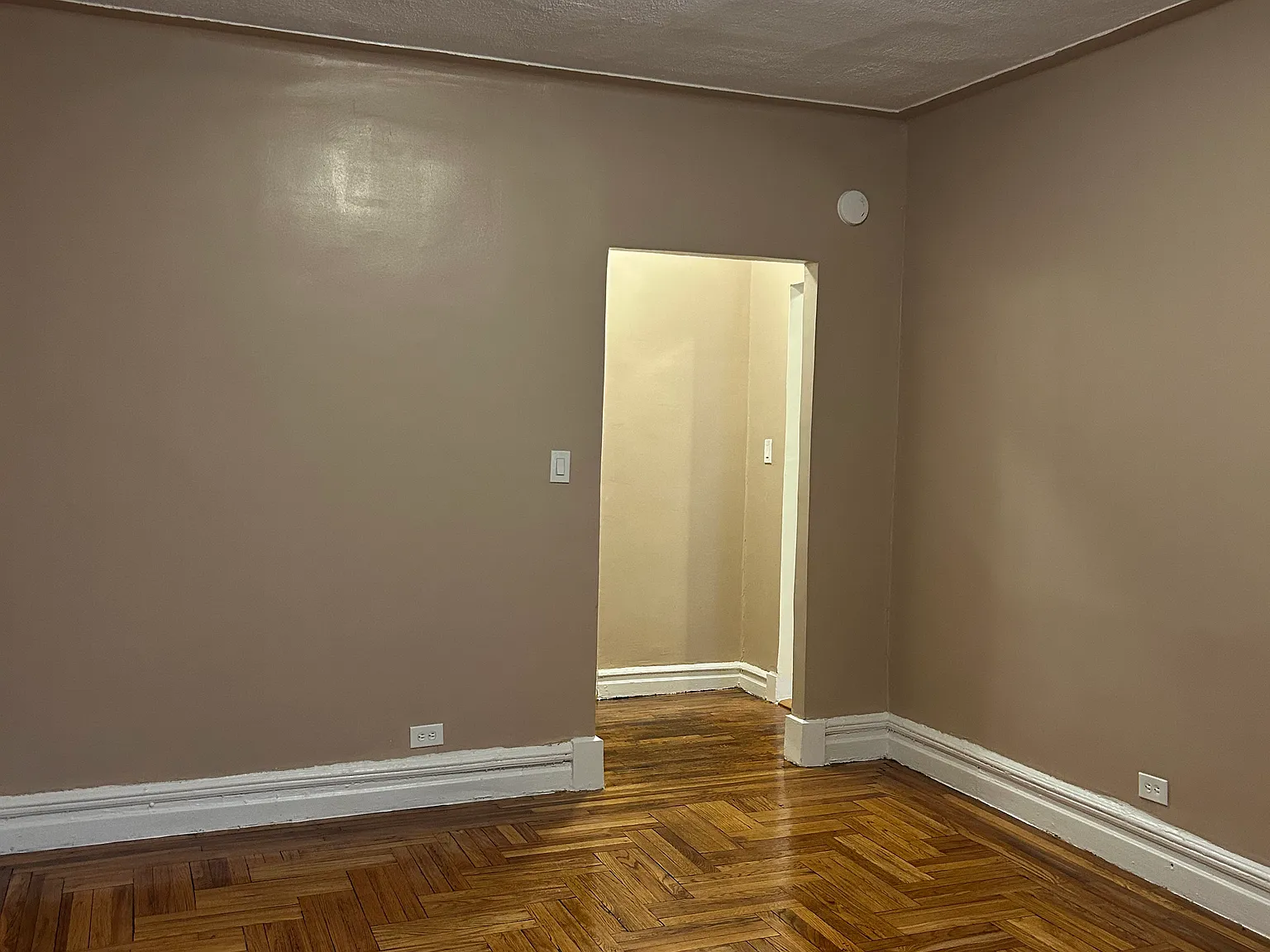 1 bed, $1,825 — Photo 4