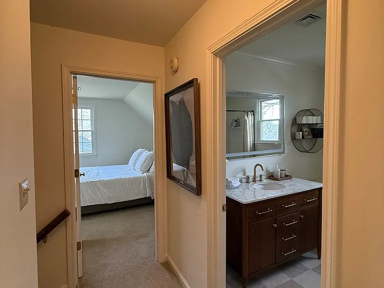 619 Chesterfield Cir — Photo 32