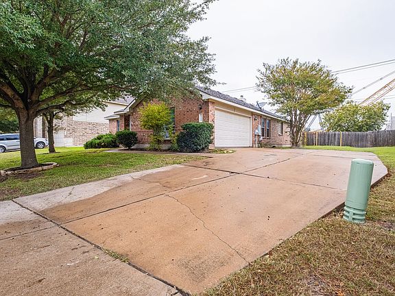 3rd image of 612 Timothy John Dr