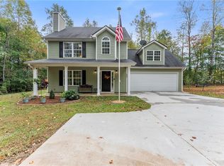 5647 Deerberry Ln, Gillsville, GA 30543