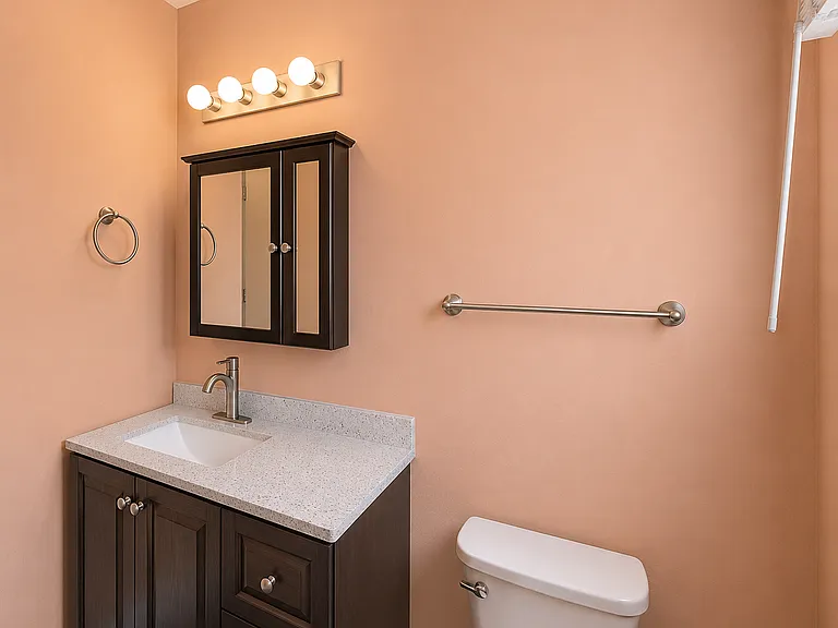 1334 Braddock St — Photo 14