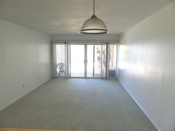 5th image of 1529 NE Chardon St