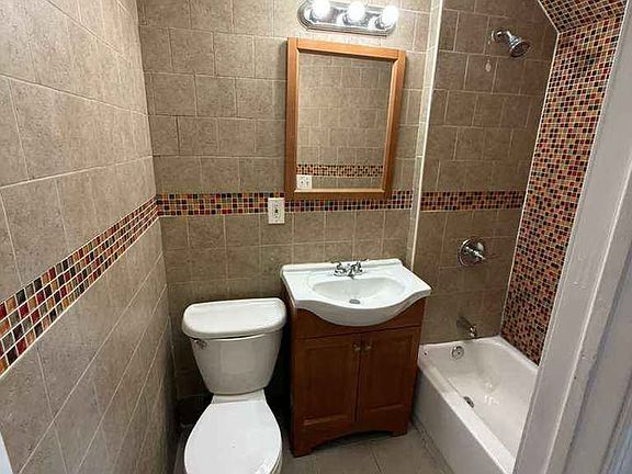 4th image of 146-148 W End Ave #C