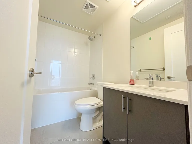 27 Korda Gate #1904 — Photo 14