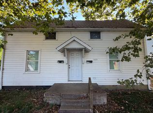 1020 S 11th St, Springfield, IL 62703