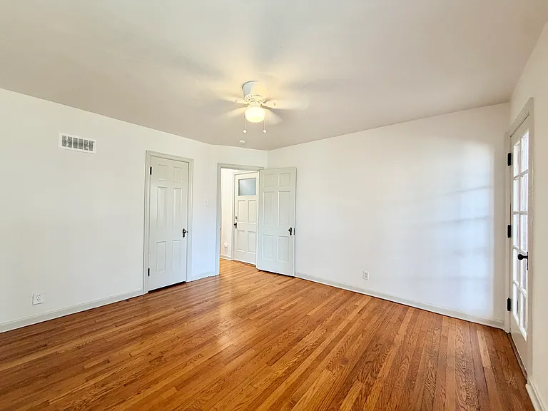 6337 Sutherland Ave #1F — Photo 8