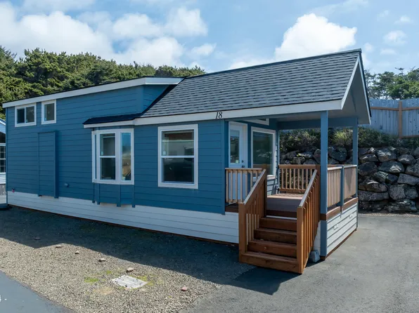 4875 N Highway 101 #18, Depoe Bay, OR 97341