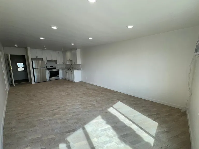 927 S Westmoreland Ave — Photo 6