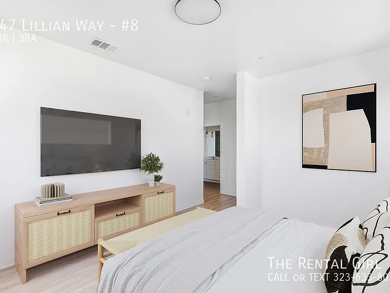 747 Lillian Way #8 — Photo 4