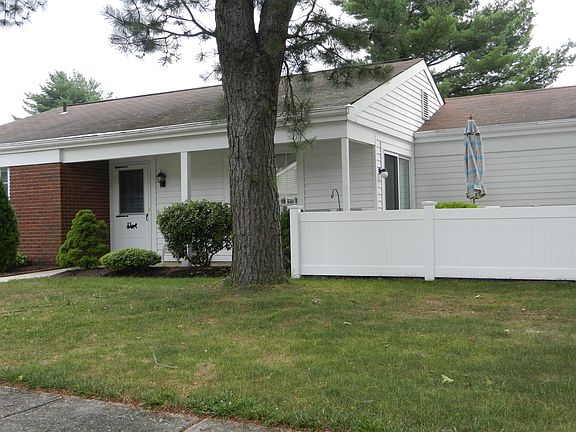 2nd image of 467 Chelsea Court #A