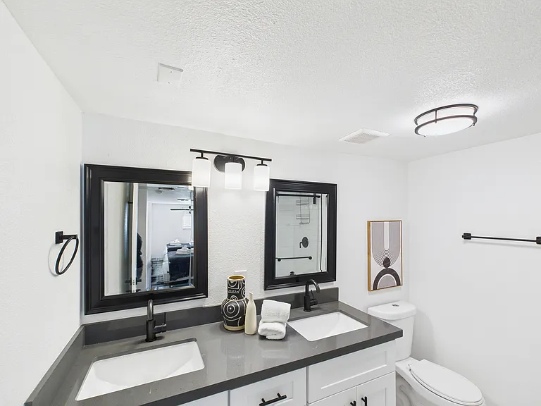 4625 N 73rd St #1001 — Photo 11